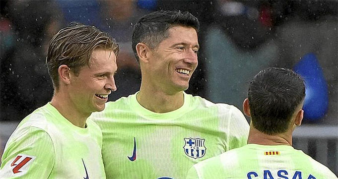Barcelona Puas Dengan Kinerja Lewandowski Musim Ini