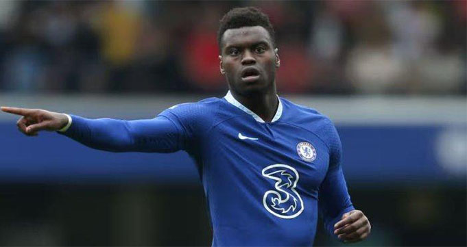 Juventus Pemain Belakang Chelsea Benoit Badiashile