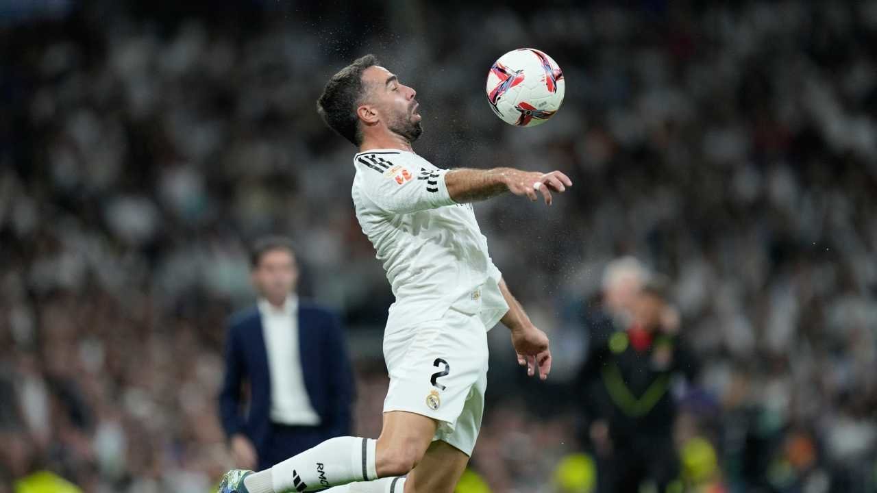 Real Madrid Berpeluang Mnecari Bek Kanan Baru